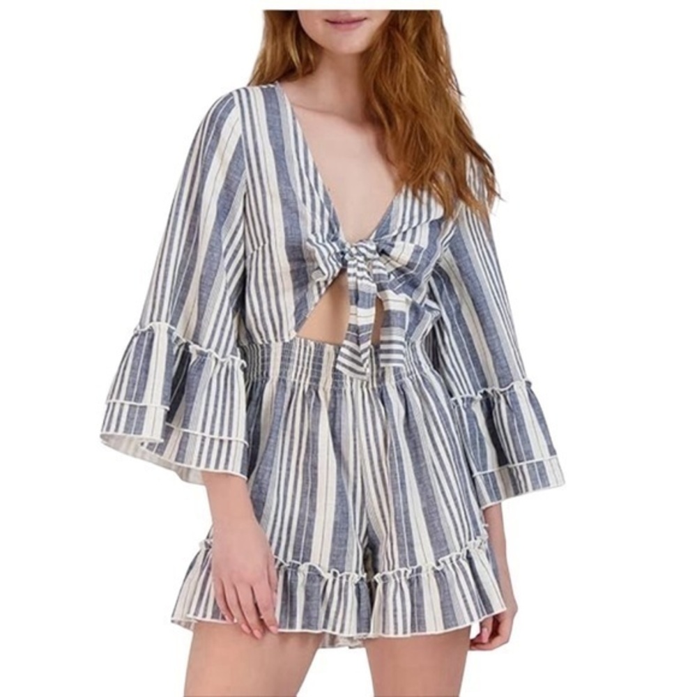 BCBGeneration Blue & White Striped Bell Sleeve Tie-Front Romper Size L V-Neck